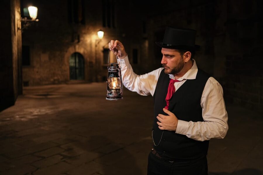 Barcelona: Gothic Quarter Night Walk Mysteries and Legends - Plaça Sant Felip Neri and the power of a small square