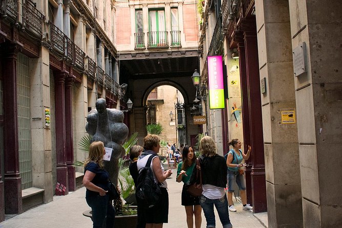 Barcelona Gothic Quarter's Deepest Secrets & Sangria - Why this walk works well in Barcelona