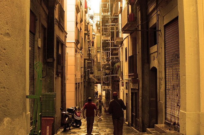 Barcelona Gothic Quarter's Deepest Secrets & Sangria - Carrer Petritxol and the churches of the old city