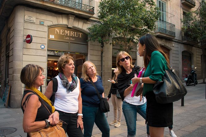Barcelona Gothic Quarter's Deepest Secrets & Sangria - Guide quality and the small-group advantage