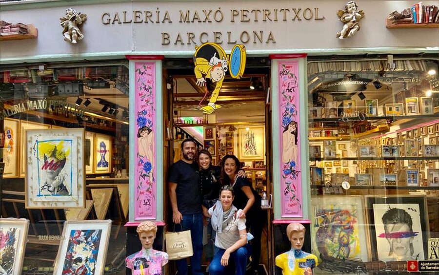 Barcelona: Gothic Quarter's Deepest Secrets Tour and Sangria - What the guide adds to the walk