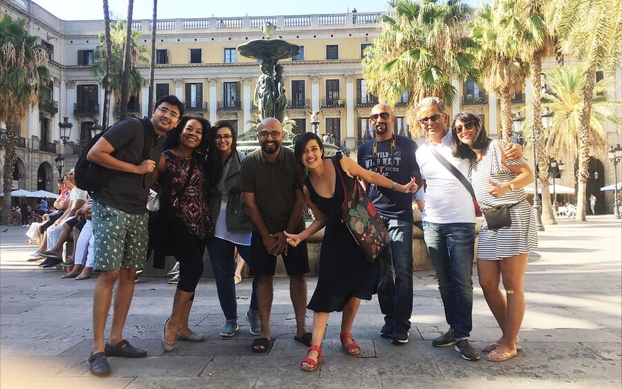 Barcelona: Gothic Quarter's Deepest Secrets Tour and Sangria - Who should book the Gothic Quarter walk?