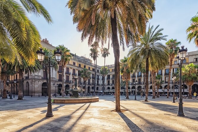 Barcelona Gothic Quarter Scavenger Hunt and City Highlights Walking Tour - Plaça de Sant Jaume and the civic heart of the old city