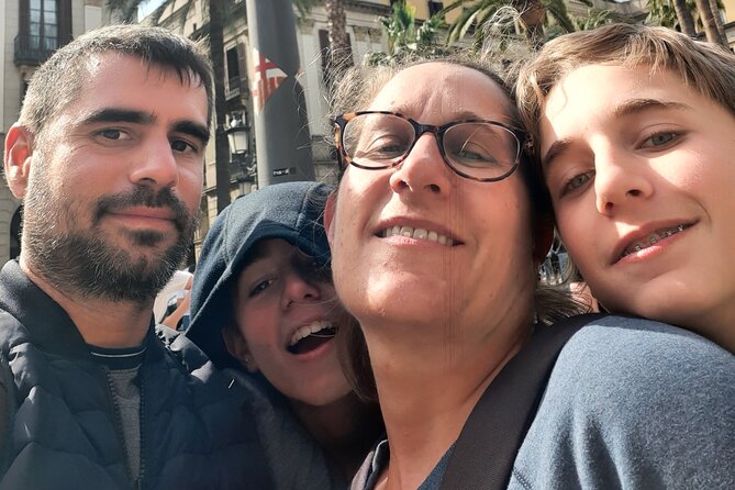 Barcelona Gothic Quarter Scavenger Hunt and City Highlights Walking Tour - La Boqueria and Plaça Reial
