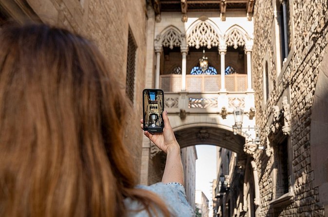 Barcelona Gothic Quarter Self-Guided Tour: Hidden Skull Route - Plaça Reial and the final cathedral stop