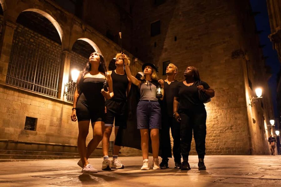 Barcelona: Gothic Quarter Tour Dark History & Ghosts Tour - Why Barcelona feels different after dark