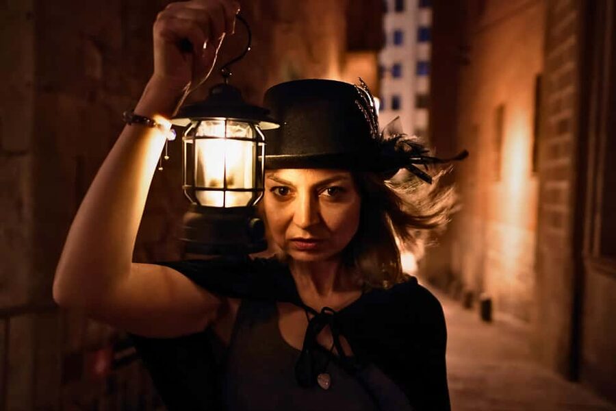 Barcelona: Gothic Quarter Tour Dark History & Ghosts Tour - La Rambla and the Liceu: famous places with darker edges