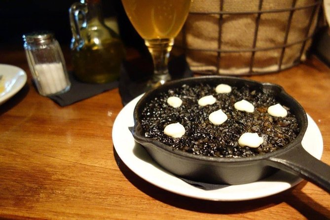 Barcelona Gothic Quarter VIP Tapas & Wine Tour - First stop on Carrer dels Assaonadors