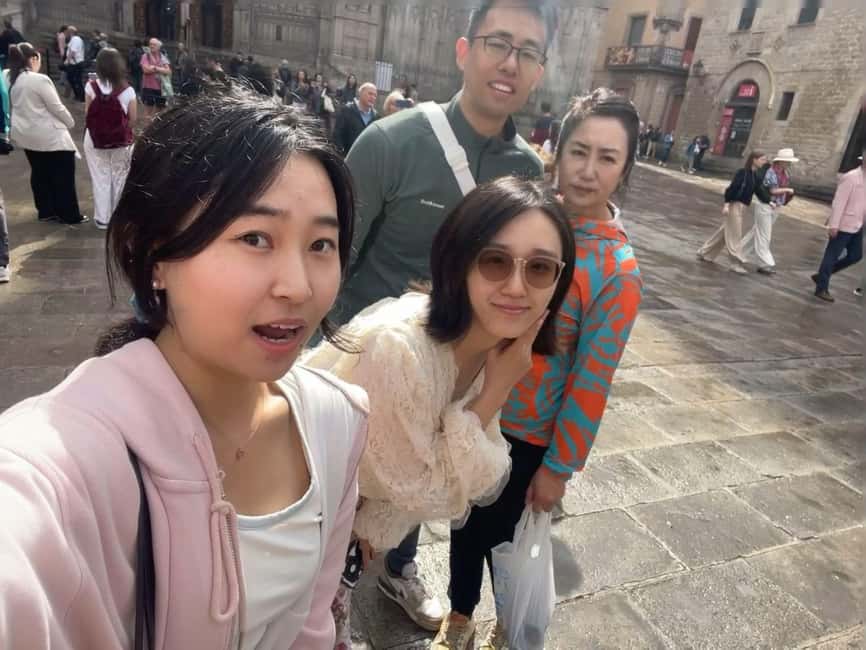 Barcelona: Gothic Quarter Walking Tour - Royal fears, Columbus, and the strange logic of old buildings