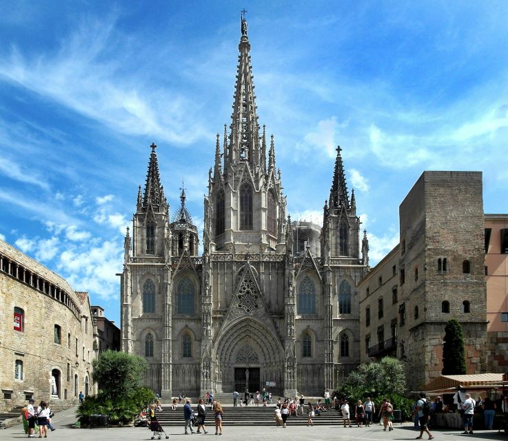 Barcelona: Gothic Quarter Walking Tour with Optional Tapas - Why this walk works as a first look at Barcelona