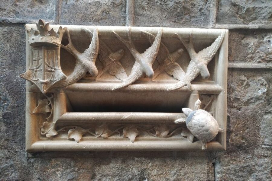 Barcelona: Gothic Quarter Walking Tour with Optional Tapas - The optional tapas finish