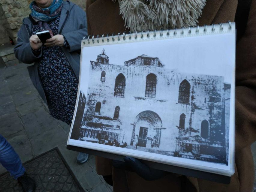 Barcelona: Gothic Quarter Walking Tour with Optional Tapas - What $28 gets you