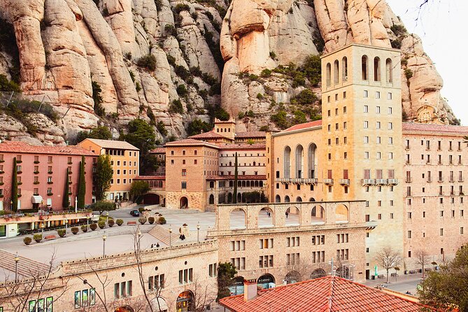 Barcelona : Gothic, Tapas, Churros & Vermouth - Starting at Plaça de Catalunya with Barcelona on the plate
