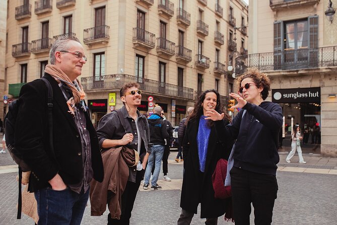 Barcelona : Gothic, Tapas, Churros & Vermouth - Raval, with food, noise, and many cultures