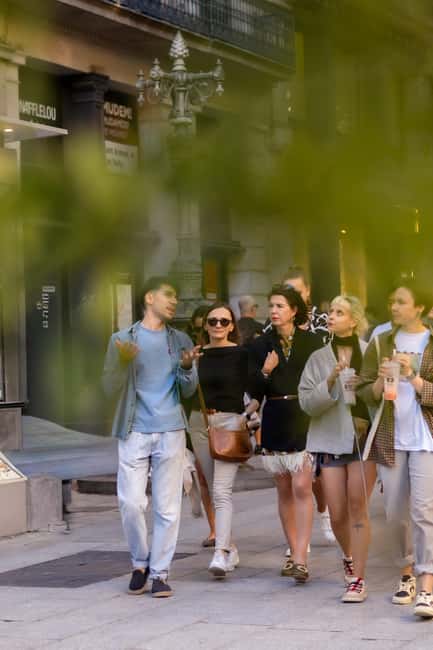 Barcelona Gothic Tour and Photos - From city streets to Gothic corners