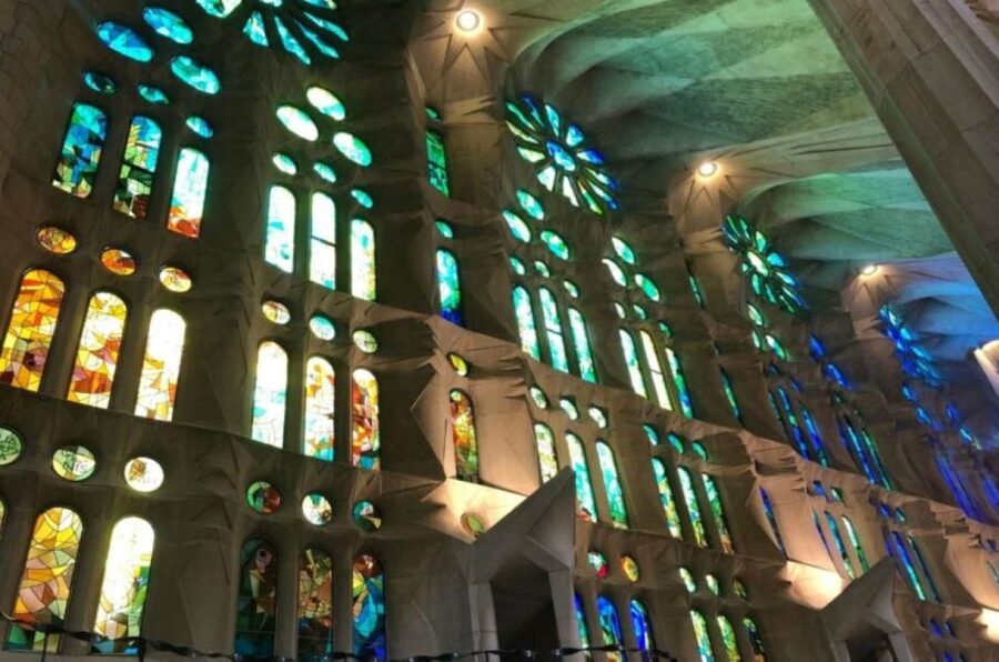 Barcelona: Guided Sagrada Familia Tour & Skip-The-Line Entry - Key points to know before you book