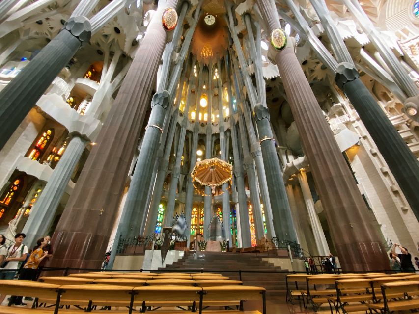 Barcelona: Guided Tour of Sagrada Familia - A useful pace for adults, children, and mixed groups