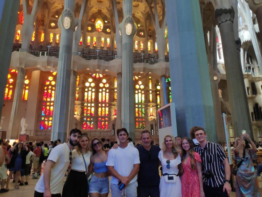 Barcelona: Guided Tour of Sagrada Familia - Dress, accessibility, and what to plan