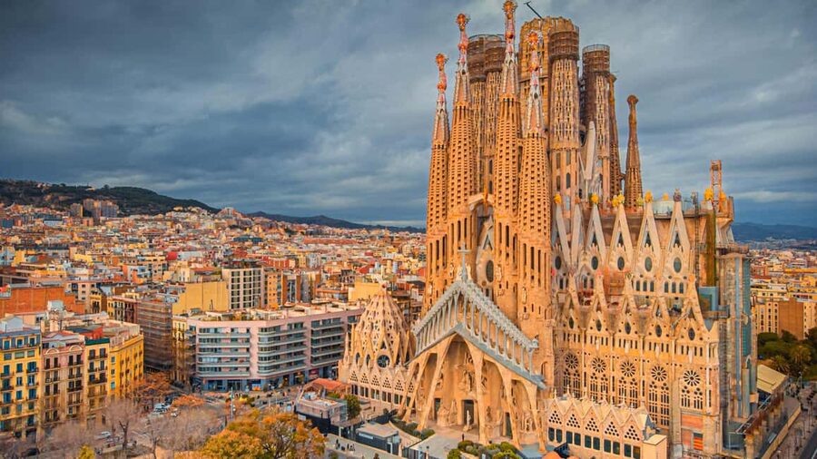 Barcelona: Guided tour of the Sagrada Familia - Key points to know before booking