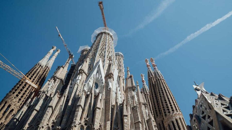 Barcelona: Guided tour of the Sagrada Familia - Entering through the Nativity Façade