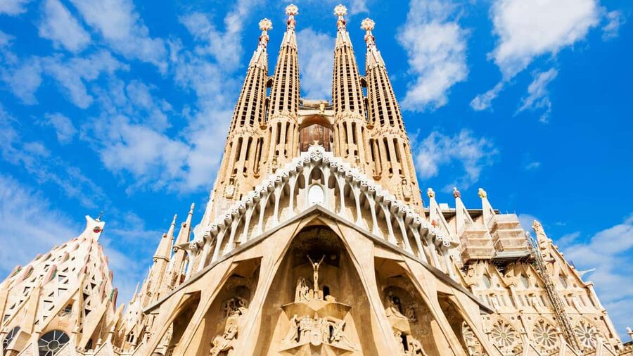 Barcelona: Guided tour of the Sagrada Familia - Is $81 a fair price for two hours?