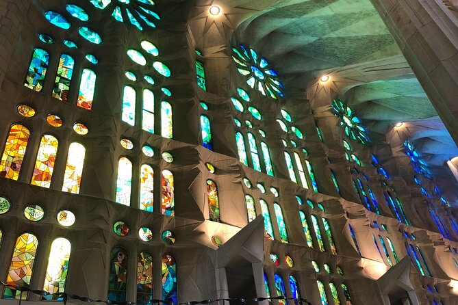 Barcelona Highlights Sagrada Familia and Park Guell Semi-Private - Is $289.15 a fair price?
