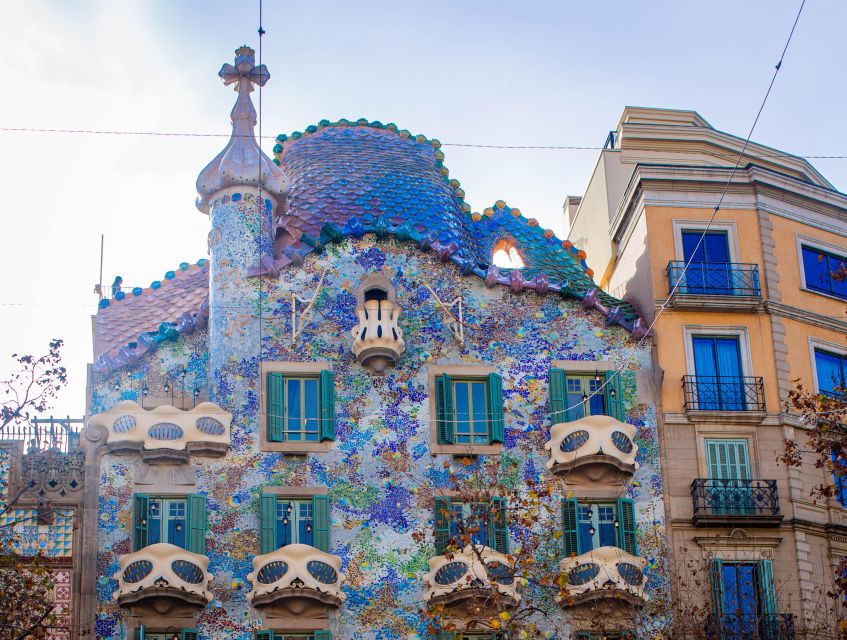 Barcelona Highlights: The Best of Gaudi On Segway - Sagrada Familia, the tour’s major architectural stop