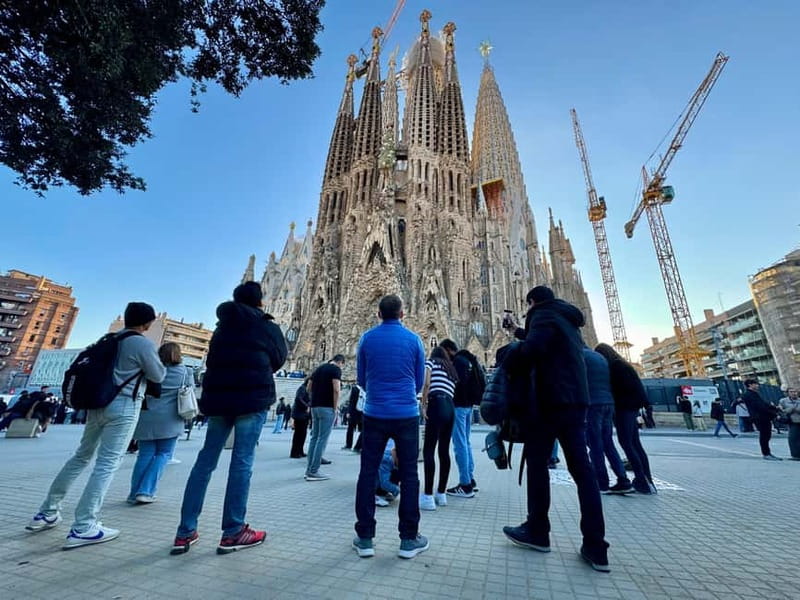 Barcelona in 1 Day: Sagrada Familia, Park Guell, Mila, tapas - Why this tour works for a first day in Barcelona