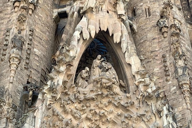 Barcelona in One Day: Gaudí, Gothic Quarter &Tapas (Private Tour) - La Rambla and the Boqueria Market