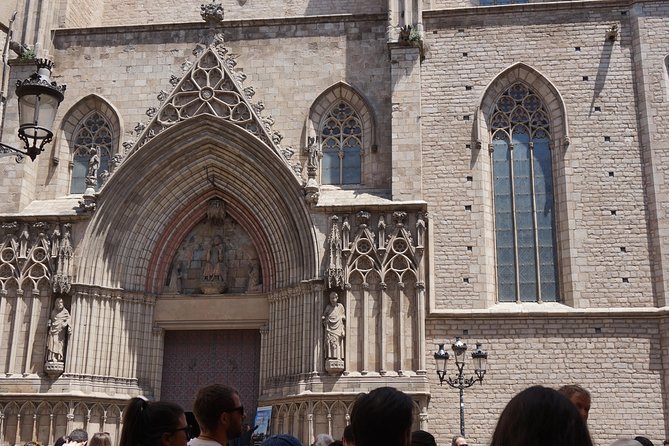 Barcelona in One Day: Gaudí, Gothic Quarter &Tapas (Private Tour) - What the private format adds