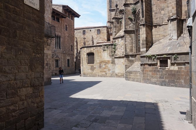 Barcelona in One Day: Gaudí, Gothic Quarter &Tapas (Private Tour) - Is $264.34 per person a fair price?