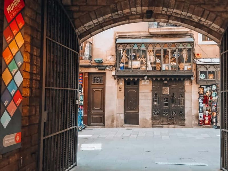 Barcelona: Introduction to the Gothic Quarter Walking Tour - Catalan identity in the streets
