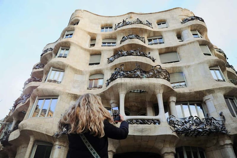 Barcelona: La Pedrera Private Tour with Casa Batlló Ticket - Why La Pedrera is the right place to start