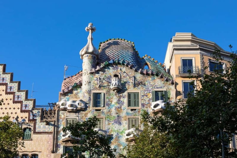 Barcelona: La Pedrera Private Tour with Casa Batlló Ticket - Timing, comfort, and practical details