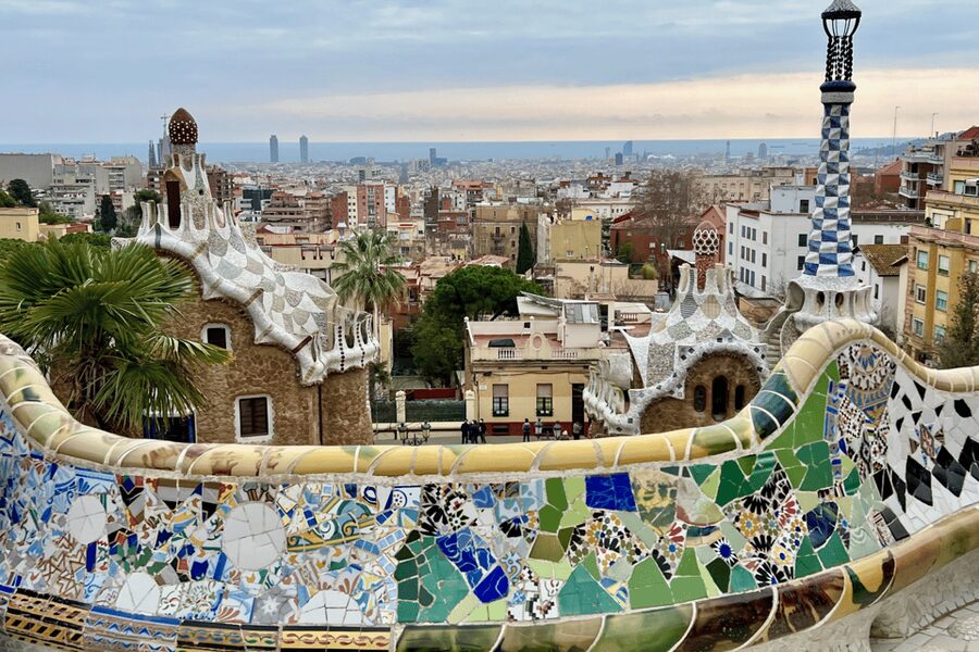 Barcelona: La Sagrada Familia & Park Guell Small-Group Tour - Park Güell and the symbols of Gaudí