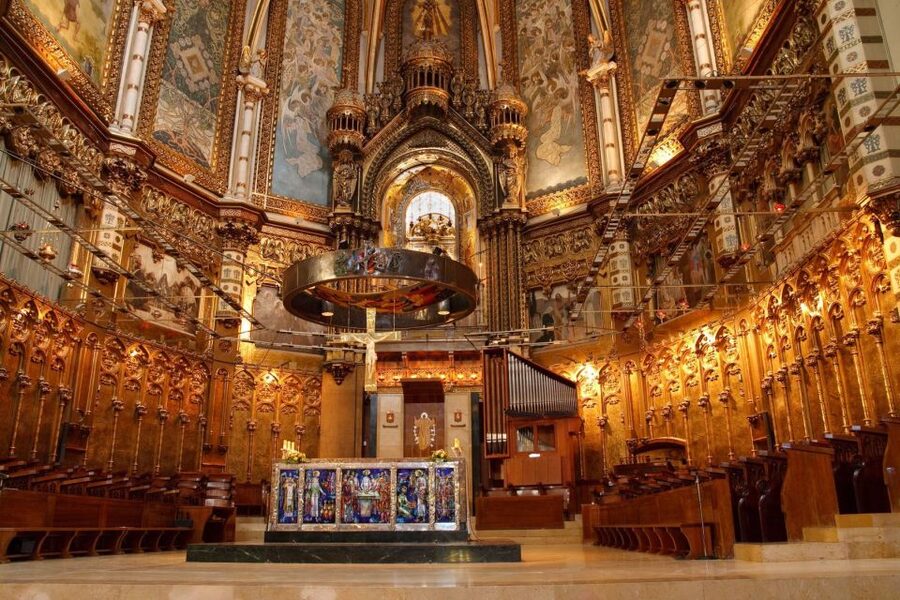 Barcelona: Montserrat & Sagrada Familia Guided Tour - Should you book this tour?