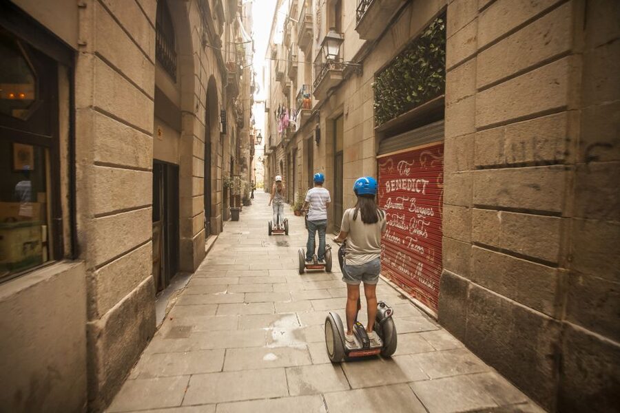 Barcelona: Old Port and Gothic Quarter Guided Segway Tour - Key points at a glance