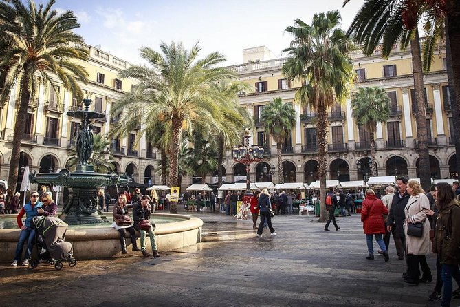 Barcelona Old Town & Gothic Quarter Small Group Tour - El Born and Santa Maria del Mar
