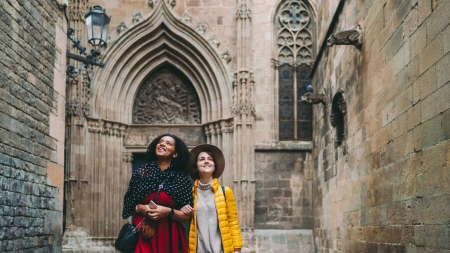 Barcelona Old Town Private Walking Tour with Local Historian - Gothic Quarter streets and Plaça Sant Jaume
