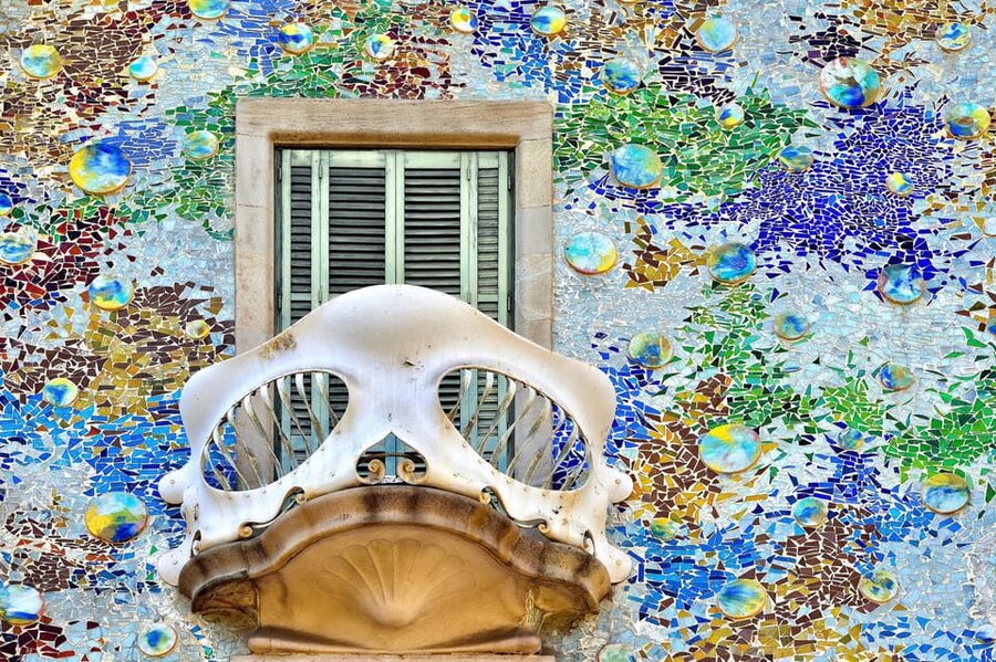 Barcelona: Old Town Walking Tour with Optional Casa Batlló - Choosing the Casa Batlló interior visit