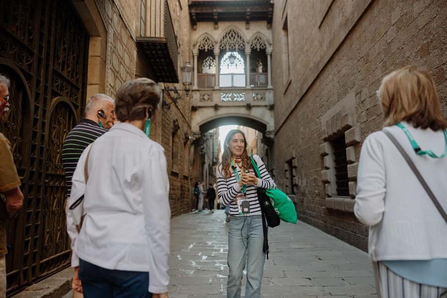 Barcelona: Park Güell, Sagrada Familia, Cable Car & More - Why this Barcelona day works