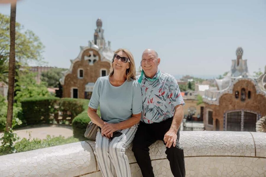 Barcelona: Park Güell, Sagrada Familia, Cable Car & More - Passeig de Gràcia and Gaudí’s famous façades