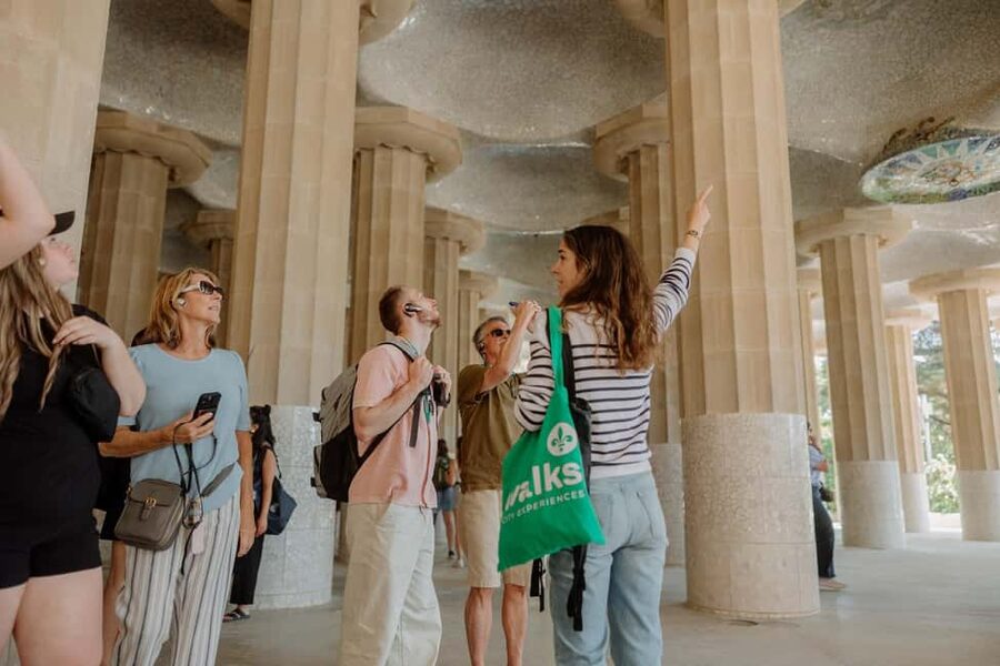 Barcelona: Park Güell, Sagrada Familia, Cable Car & More - Who will enjoy this pace