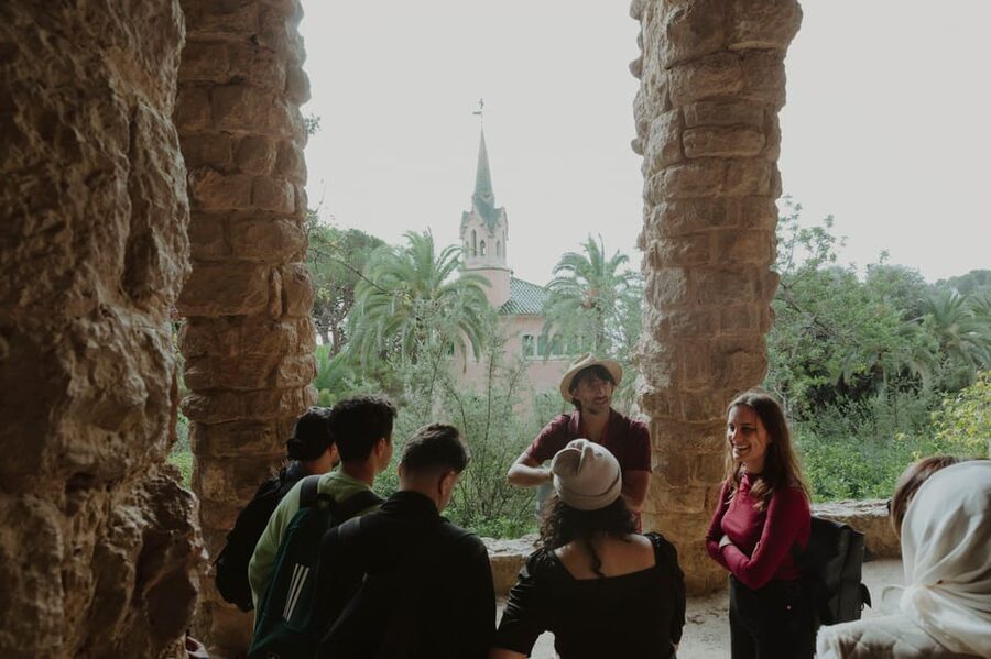 Barcelona: Park Güell & Sagrada Familia Guided Tour - Group size, headsets, and the pace of the afternoon