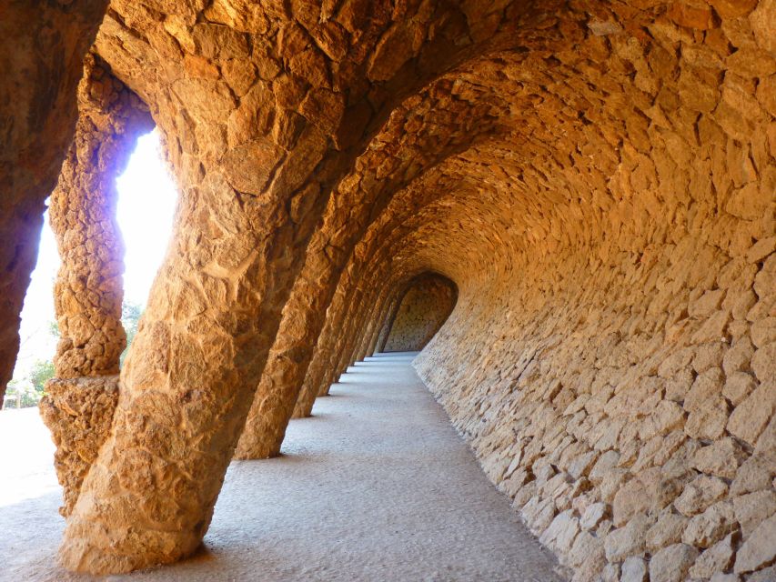 Barcelona: Park Güell & Sagrada Familia Guided Tour - Should you book it?