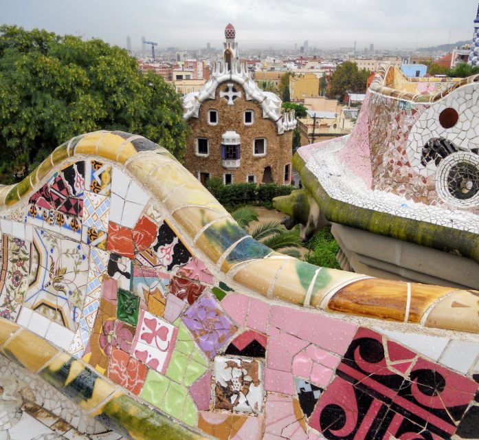 Barcelona: Park Güell & Sagrada Familia Guided Tour - Getting from Sagrada Familia to Park Güell