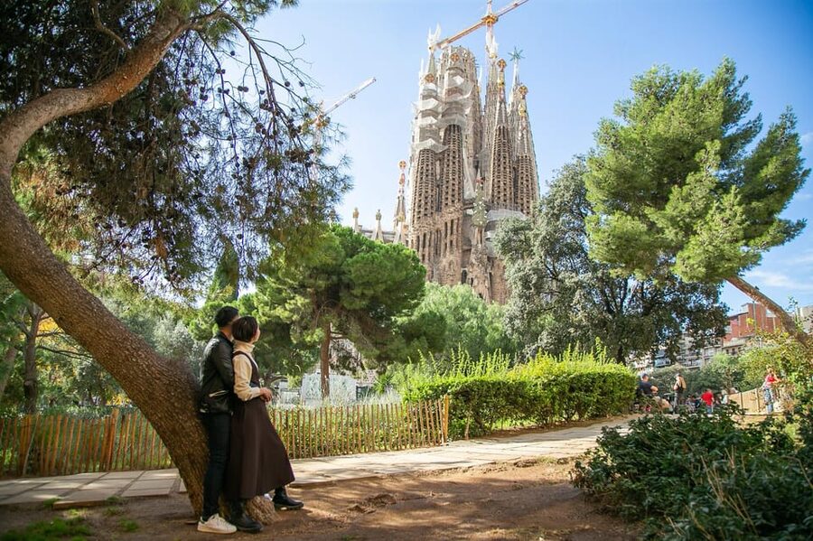 Barcelona: Photographic Madness at the Sagrada Familia - Why the $46 group price can work well