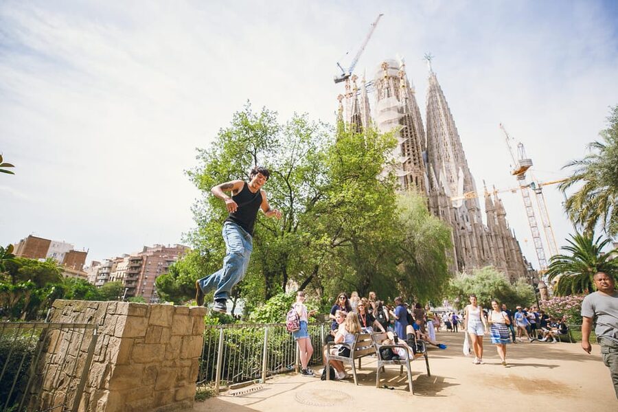 Barcelona: Photographic Madness at the Sagrada Familia - A useful choice for couples, families, and solo visitors