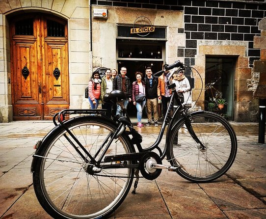 Barcelona Private Bike/eBike Tour & Sagrada Familia Tickets - Plaça de Catalunya and Barcelona’s old center