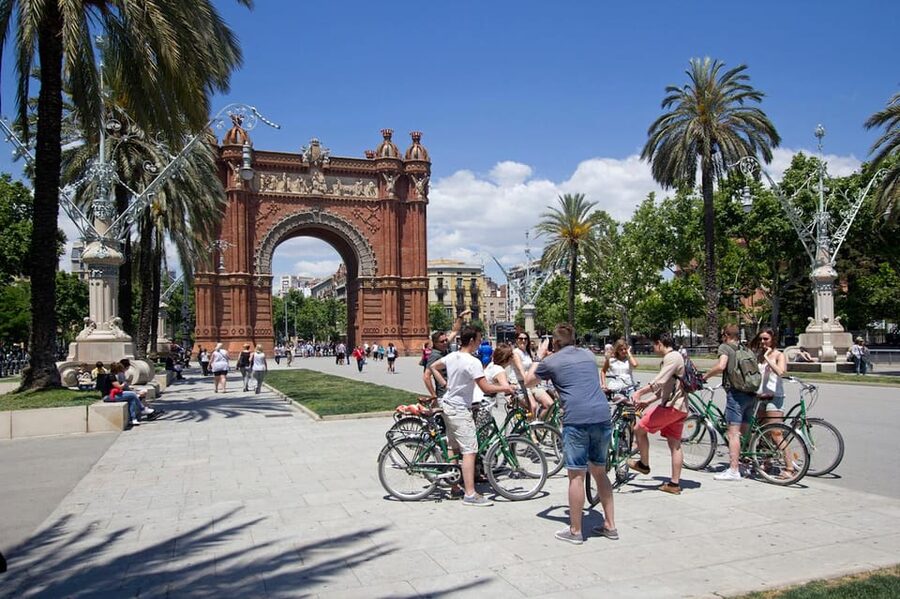 Barcelona: Private Bike/eBike Tour & Sagrada Familia Tickets - Bikes, e-bikes, and the pace of the ride